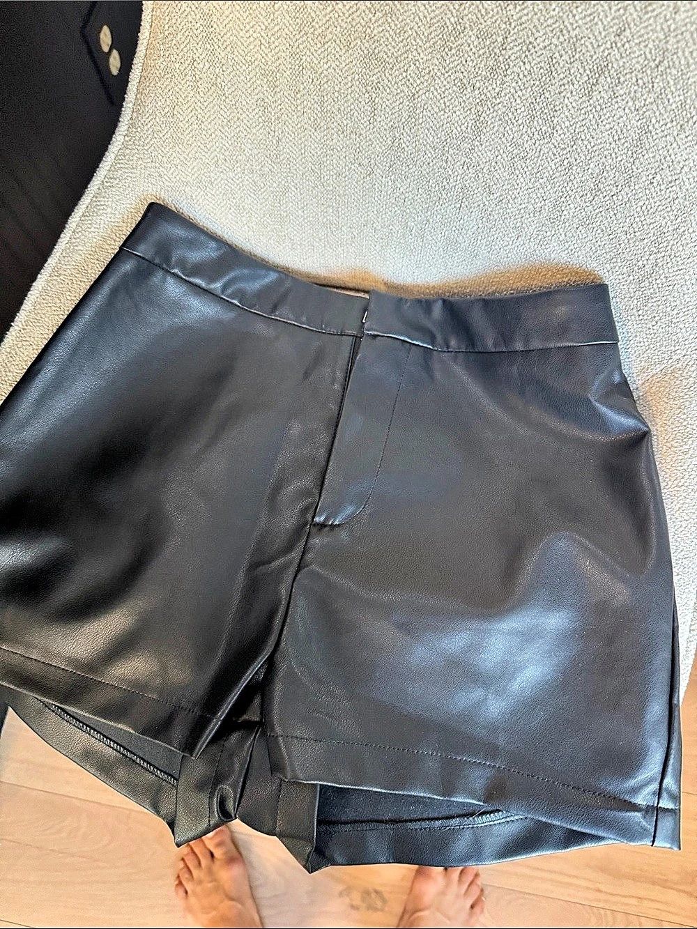 superdown Gianna Faux Leather Shorts Black Medium